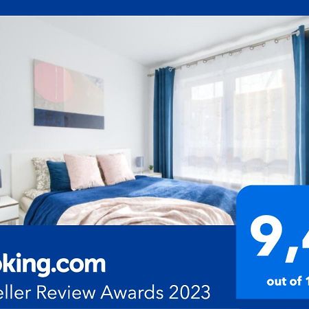 M&R Apartament Airport&Business Deluxe Cybernetyki 17 - Underground Garage - Free Wifi - Netflix - Air Conditioning - Self Check-In, Close By Chopin Airport Βαρσοβία Εξωτερικό φωτογραφία