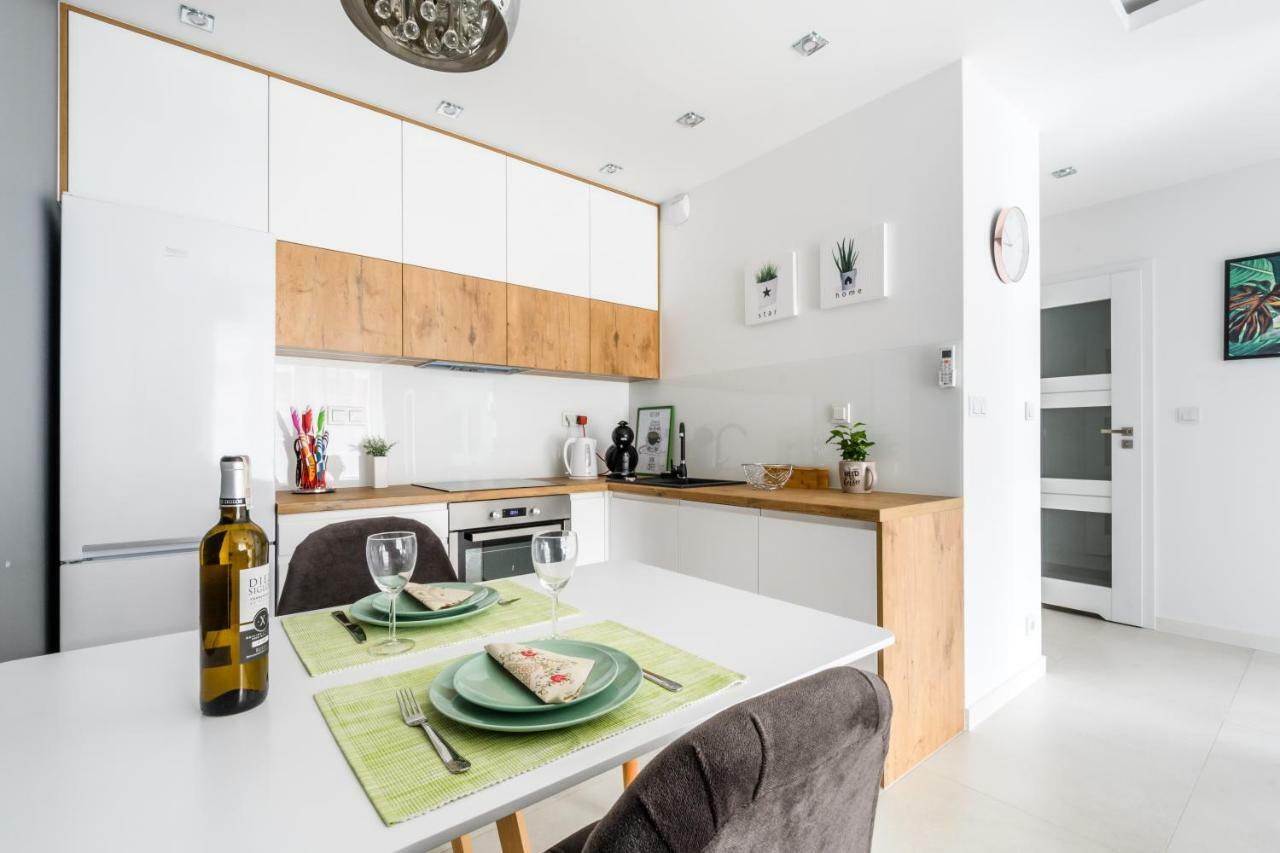 M&R Apartament Airport&Business Deluxe Cybernetyki 17 - Underground Garage - Free Wifi - Netflix - Air Conditioning - Self Check-In, Close By Chopin Airport Βαρσοβία Εξωτερικό φωτογραφία