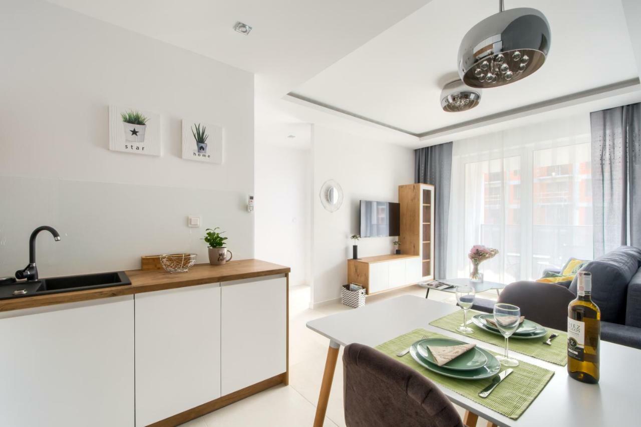 M&R Apartament Airport&Business Deluxe Cybernetyki 17 - Underground Garage - Free Wifi - Netflix - Air Conditioning - Self Check-In, Close By Chopin Airport Βαρσοβία Εξωτερικό φωτογραφία